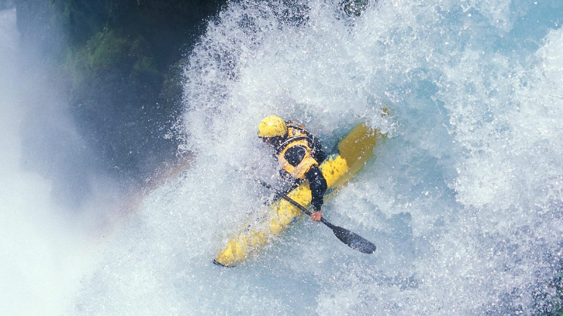 澳大利亚男子4×200米自由泳接力精彩瞬间成焦点，女子4x200米自由泳澳大利亚队